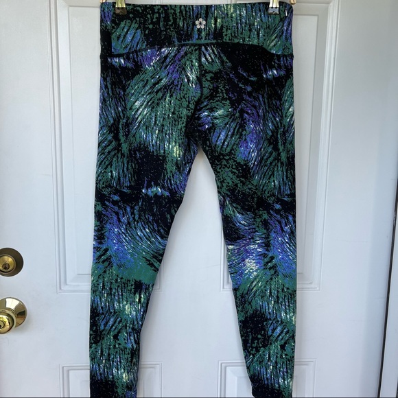 •Tuff Athletics• Soft Patterned Athletic Leggings - Size Medium - Picture 6 of 11